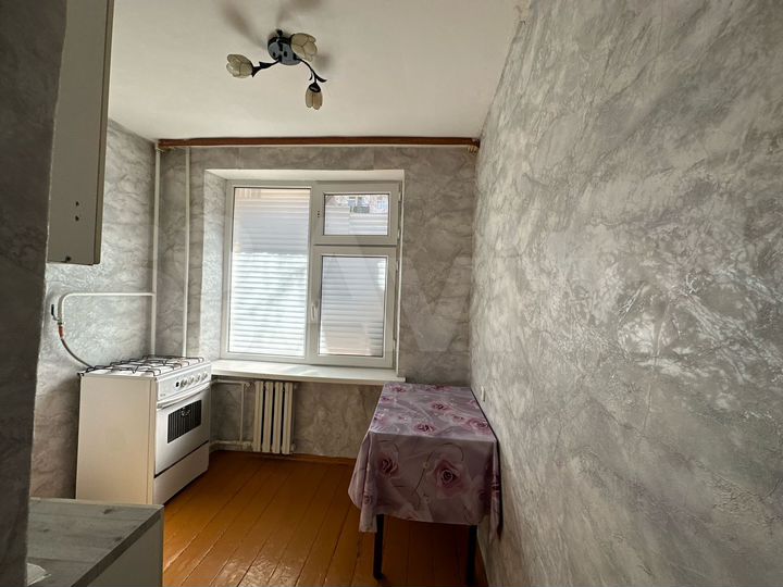 2-к. квартира, 56 м², 2/5 эт.