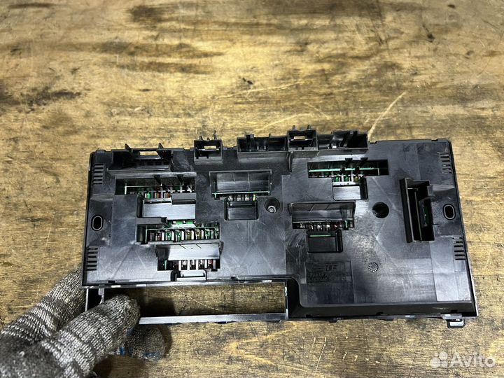 Блок предохранителей BMW F01 F02 F06 F07 F10 F12