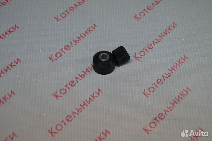 Nissan 22060-AU010 Датчик детонации