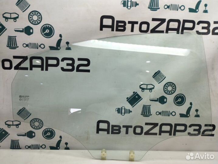 Стекло двери заднее правое Hyundai Solaris седан