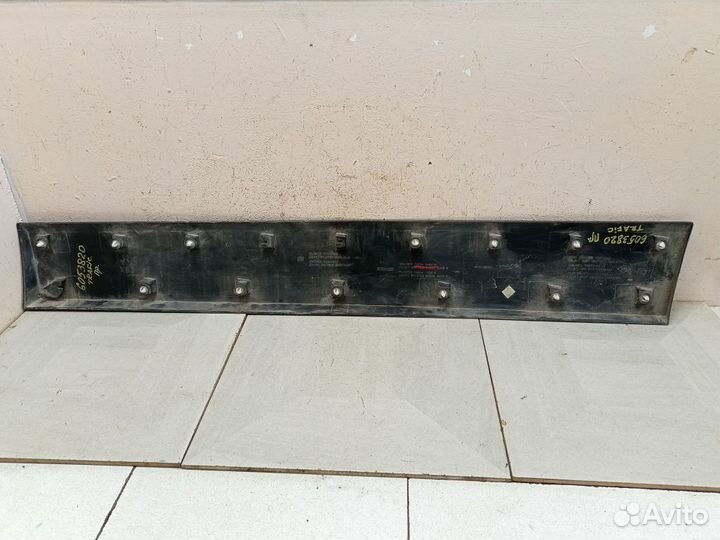 Молдинг сдвижной двери правой