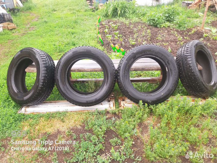 Bridgestone Ice Cruiser 7000S 235/65 R17 T