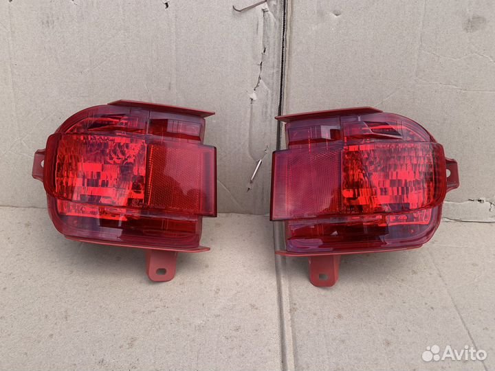 Задний противотуманный фонарь Lexus LX 570