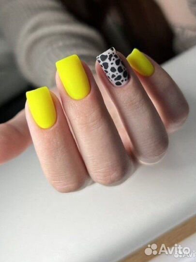 Маникюр с покрытием гель-лаком