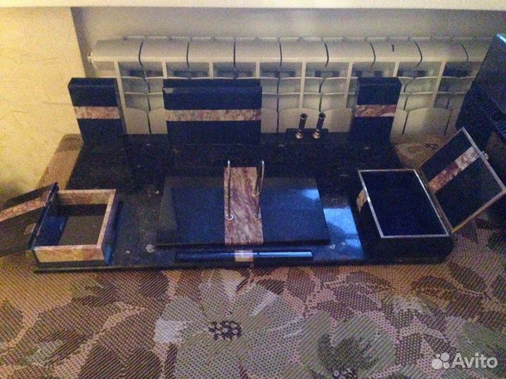 Гранитная подставка