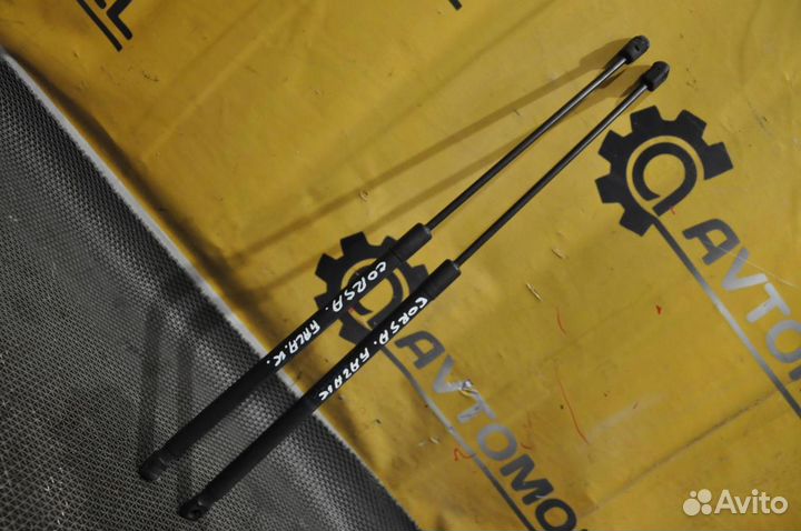 Амортизатор двери багажника opel Corsa D