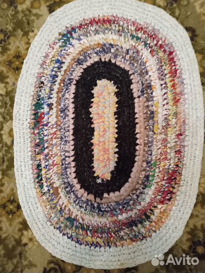 Коврик ручной работы