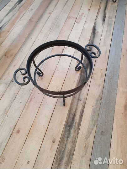 Подставка под казан Везувий 12л кованая