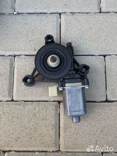 Моторчик стеклоподъемника Skoda Octavia A7