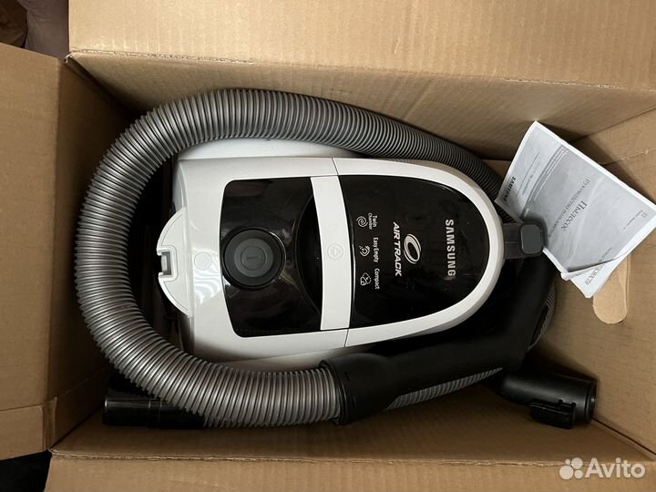 Пылесос Samsung SC4520 белый