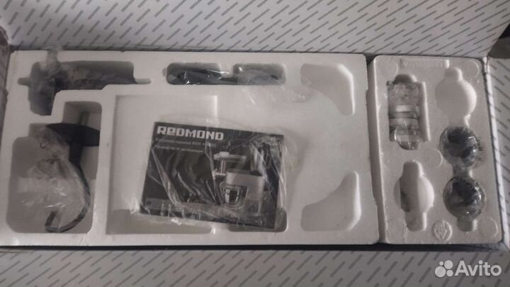 Кухонный комбайн redmond