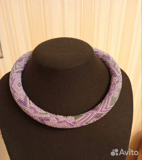 Украшение. Жгут из бисера