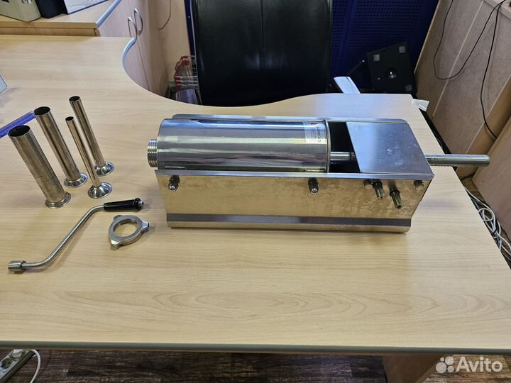 Шприц колбасный Hurakan HKN-ISH5 5литров