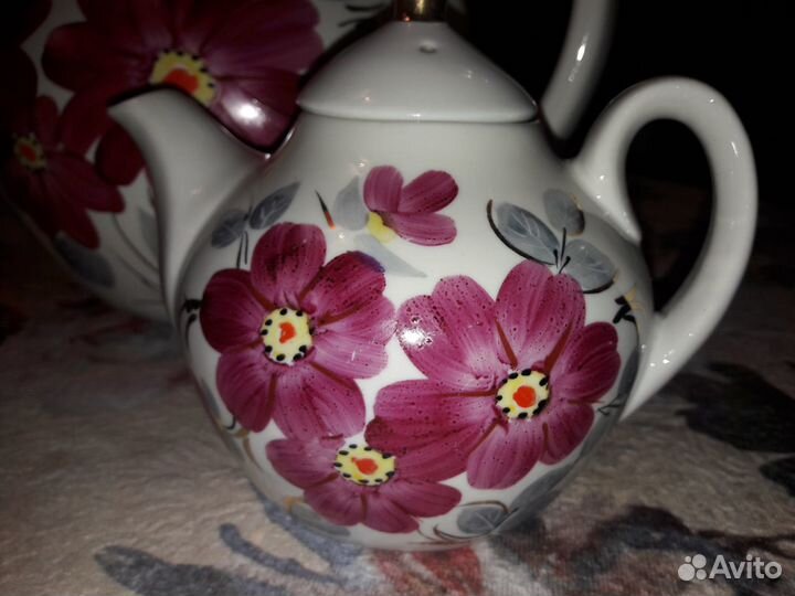 Набор красивых чайников СССР