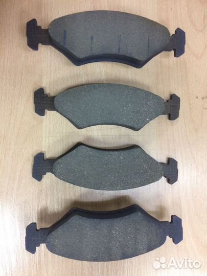 Тормозные колодки передние Chevrolet Cobalt