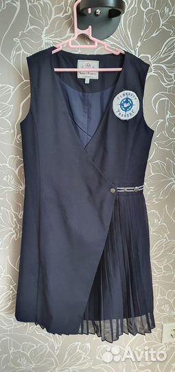 Много школьная формы на девочку 140-152, 158