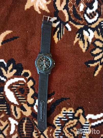 Часы кварцевые