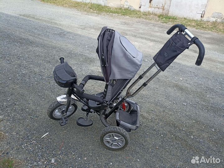 Трехколесный велосипед с родительской ручкой