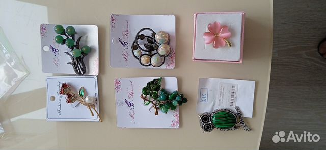 Броши новые