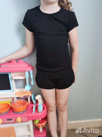 Шорты и футболка для художественной гимнастики