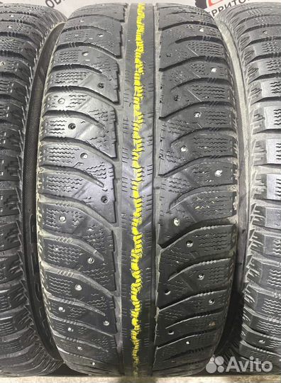 Bridgestone Ice Cruiser 7000 205/55 R16 89P