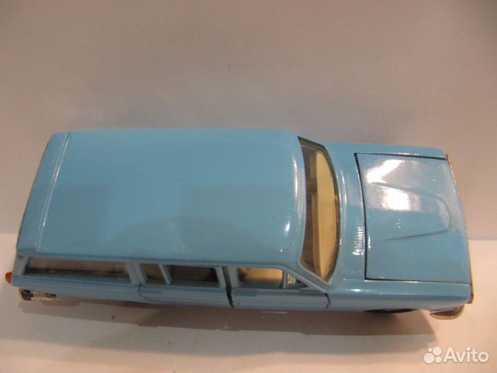 Волга газ 2402 А13 тёмно-голубой цвет