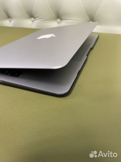 Apple MacBook Air 11 2012 i7 8 gb ddr3