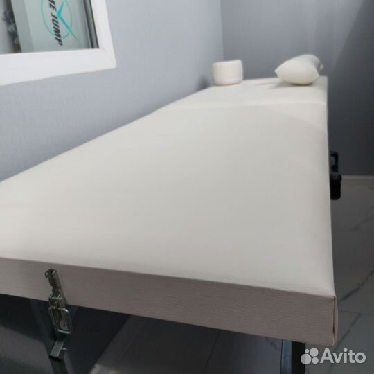 Массажный стол