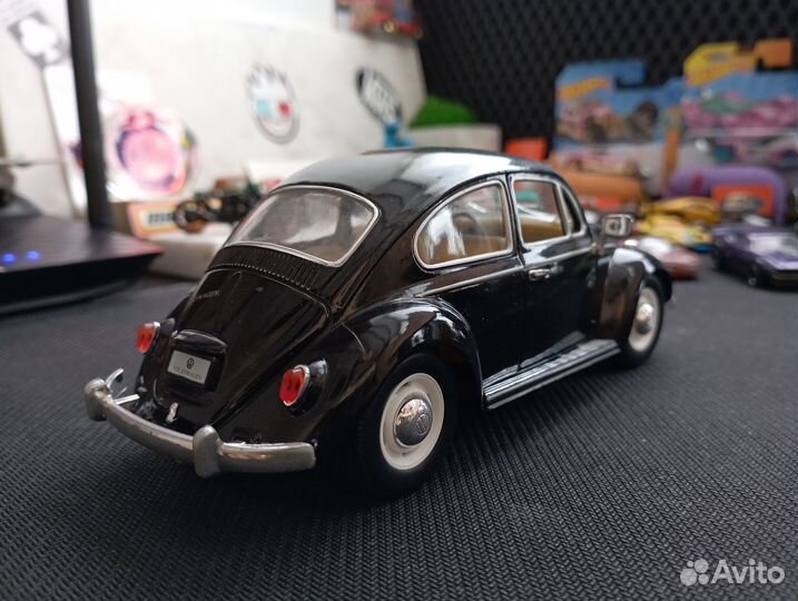 Volkswagen beetle 1967 1:24 Kinsmart