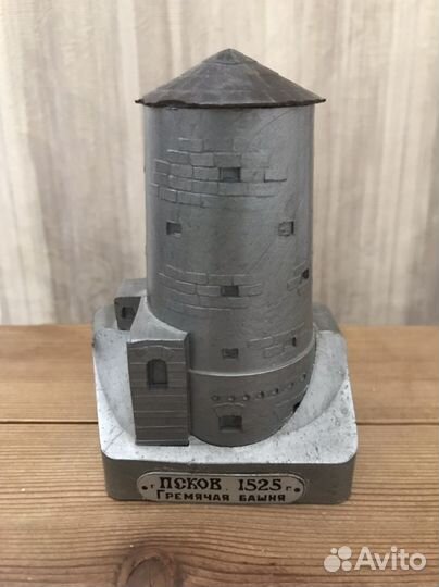 Макет гремячей башни Псков. СССР