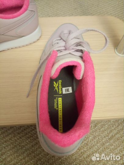 Кроссовки reebok женские 38