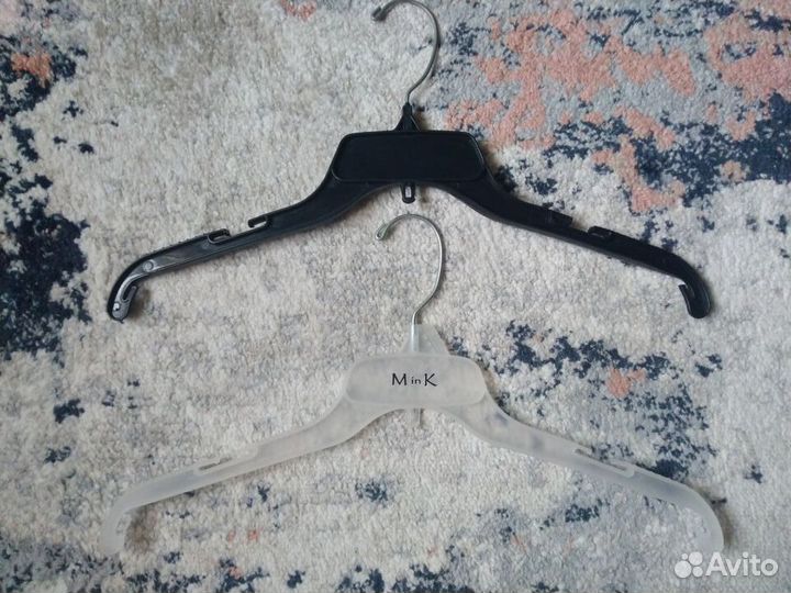 Вешалки плечики 4шт
