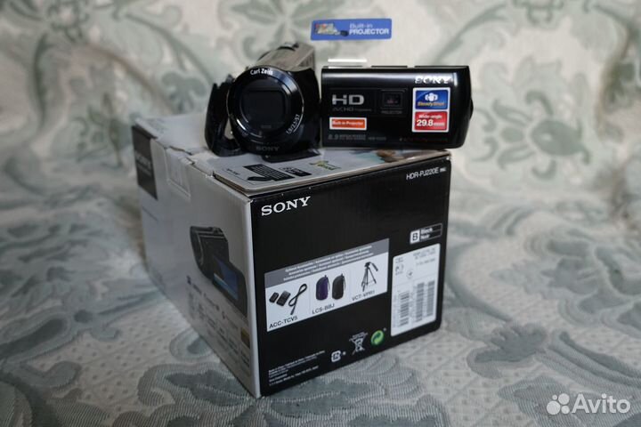 Видеокамера Sony HDR-PJ220E с проектором