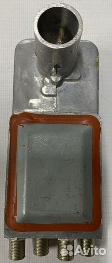 Спутниковый конвертор LNB B00047F