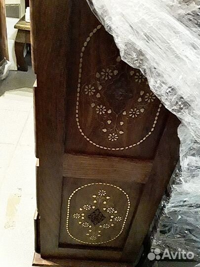 Комод индийский