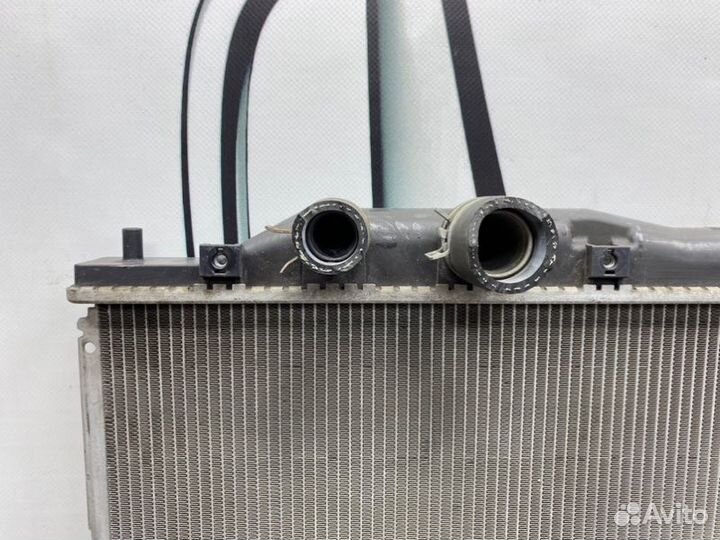 Радиатор охлаждения двигателя Honda Civic FD(4Д)