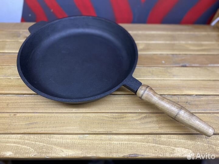 Чугунная сковорода