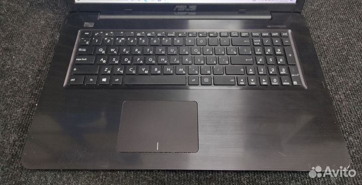 Asus X756U (i5-7200U, 12GB, SSD240, GF 940MX 2GB)