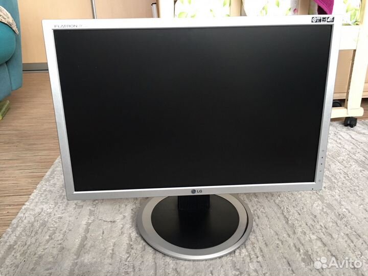 Монитор LG flatron