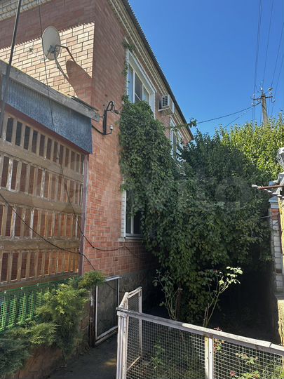 Дом 270 м² на участке 6 сот.