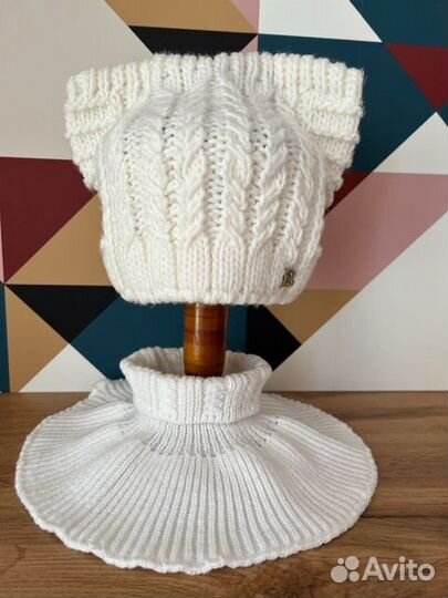 Шапка размер 54-56 и манишка