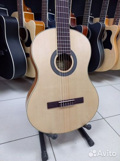 Классическая гитара Новая Индонезия