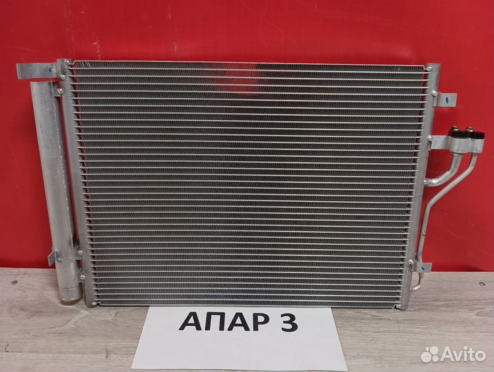 Радиатор кондиционера Hyundai Ix35 2010