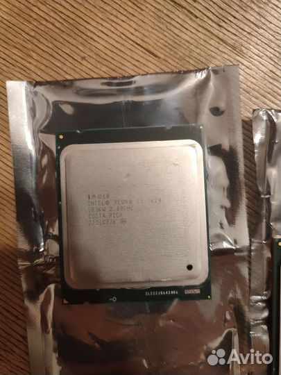 Процессор Intel Xeon E5 2620 v1