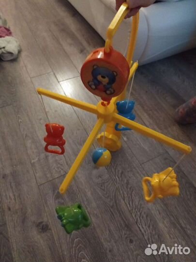 Мобиль музыкальный крутящийся