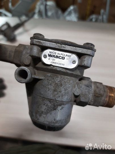 Клапан ограничения давления Volvo Fh12