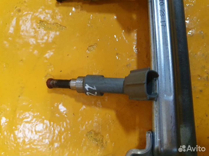 Топливная форсунка 1.8 2zrfxe 2zr-fxe toyota prius