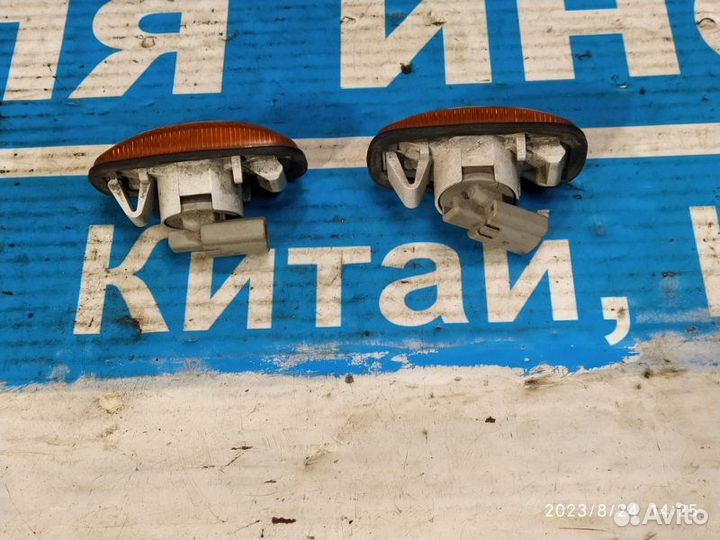 Повторитель поворота Nissan Maxima A33 00-06