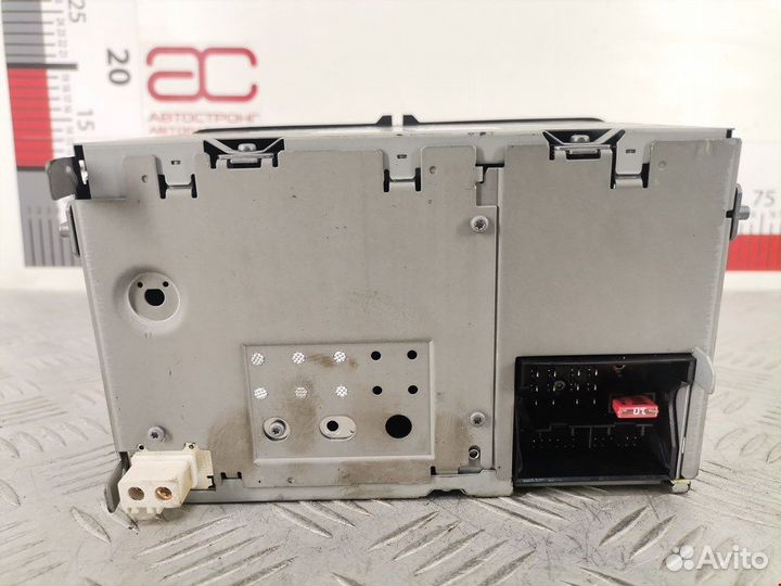 Магнитола для Volkswagen Passat 6 1K0035186AA