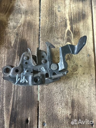 Замок капота Nissan wingroad y11